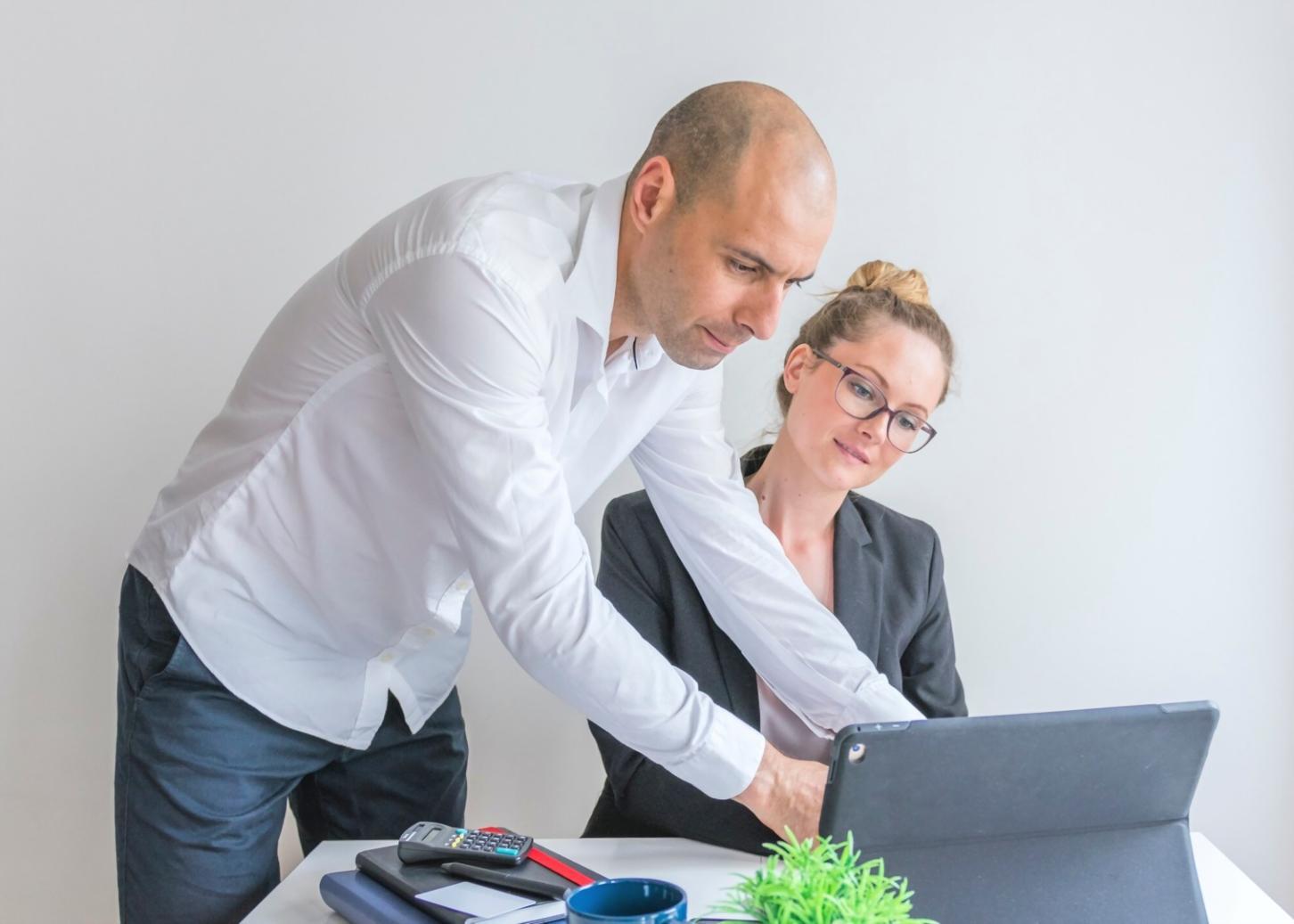 Suivi personnalisé et accompagnement tolarenivox pour apprenants investisseurs